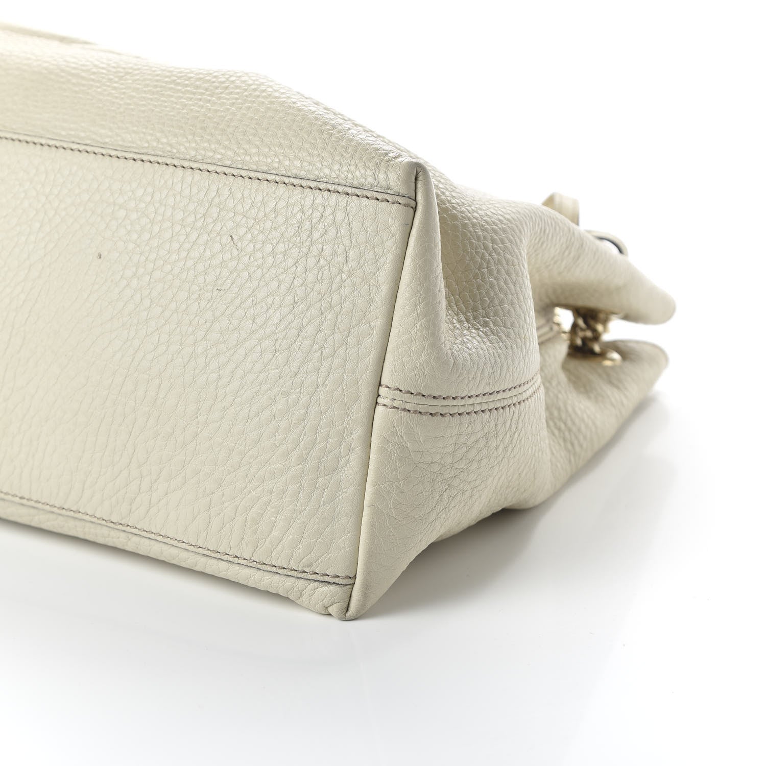 Gucci Pebbled Calfskin Medium Soho Chain Shoulder Bag Off White 7 of 10