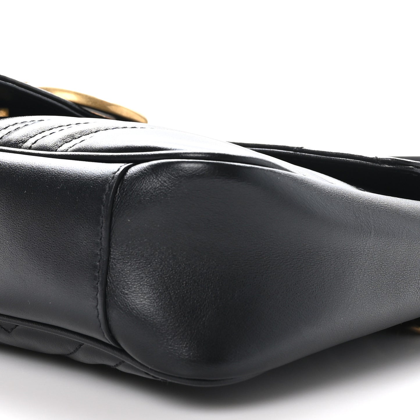 Calfskin Matelasse Medium GG Marmont Shoulder Bag Black