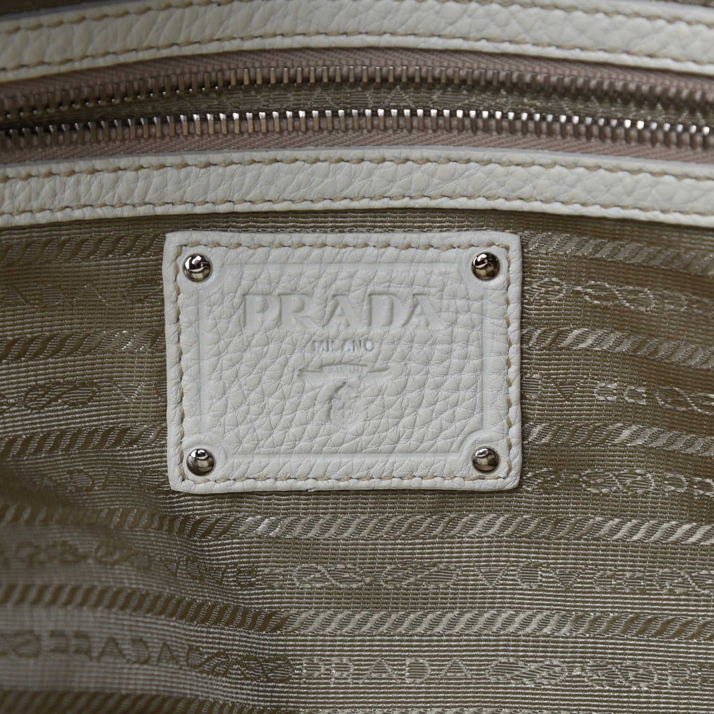 Vitello Daino Satchel Bianco