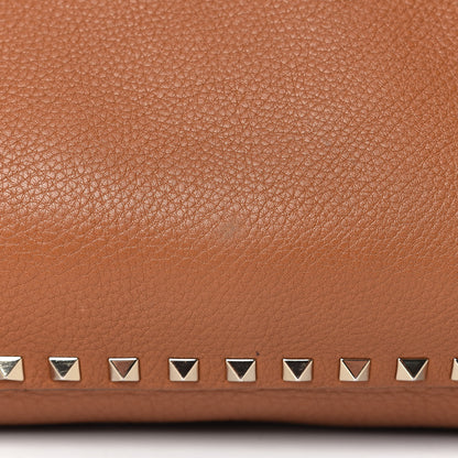 Valentino Garavani Pebbled Calfskin Medium Rockstud Tote Light Cuir 13 of 19