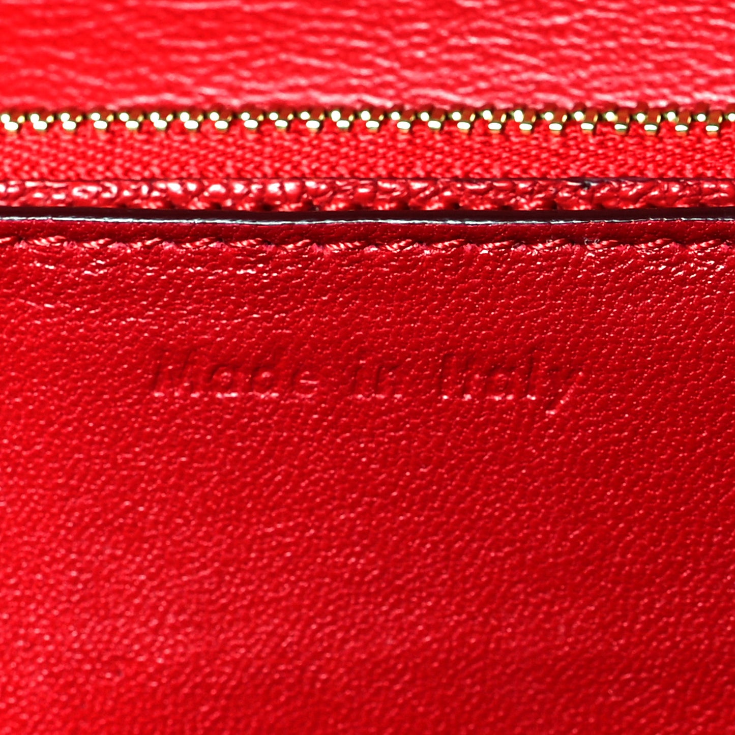 Goatskin Medium Classic Box Flap Bag Carmin