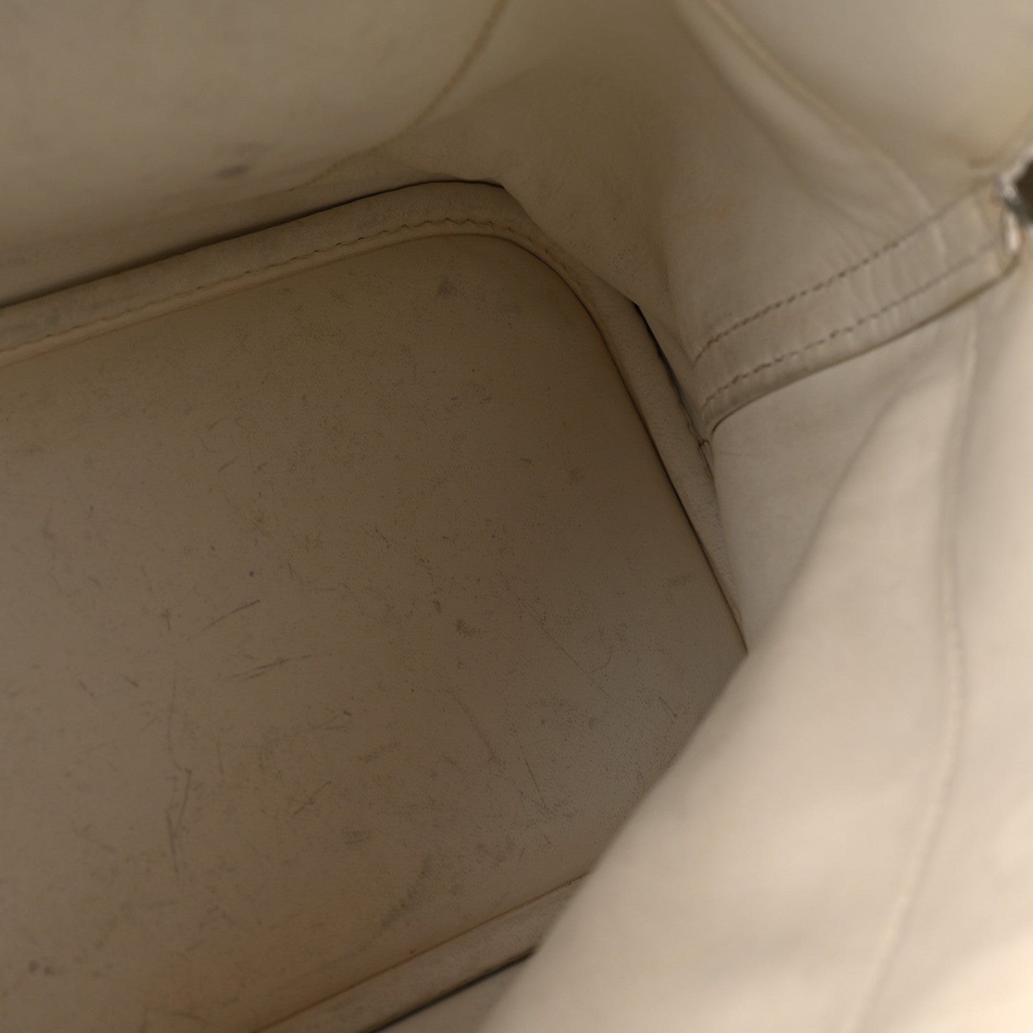 Hermes Taurillon Clemence Bolide 35 White 16 of 28