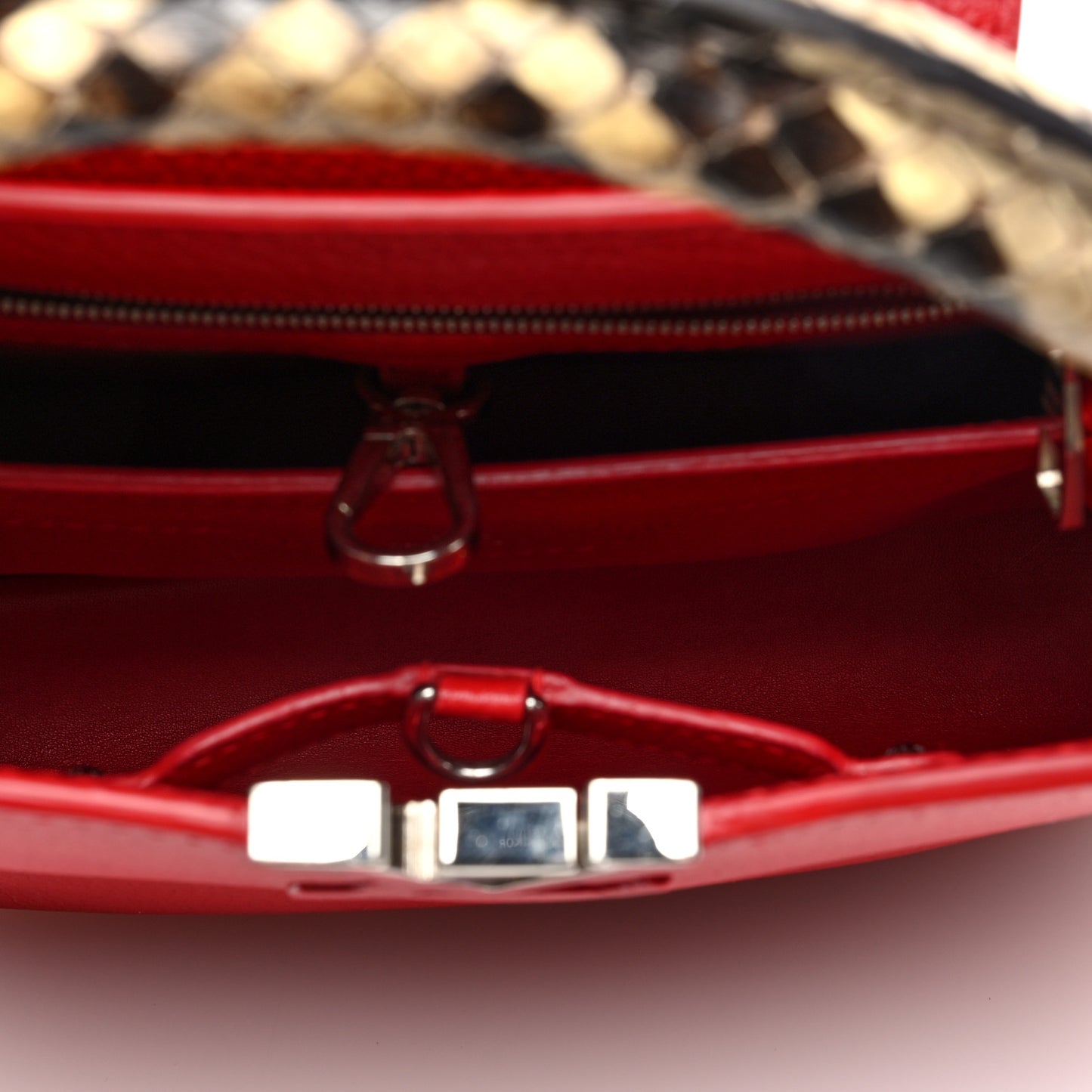 Taurillon Snakeskin Capucines BB Rubis