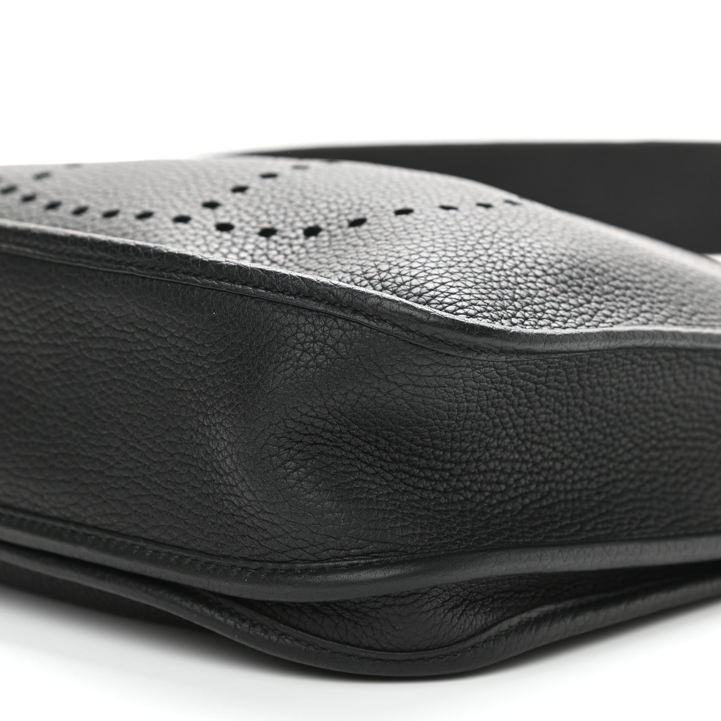 Taurillon Clemence Evelyne III PM Black