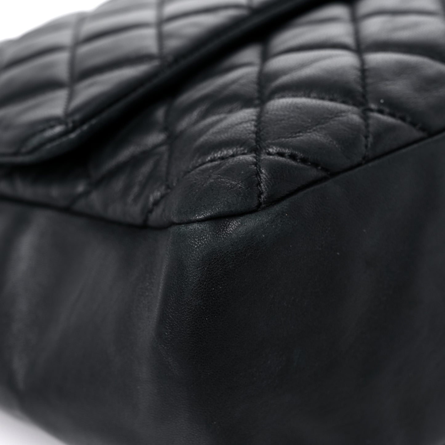 Lambskin Jumbo Coco Rain Flap Black