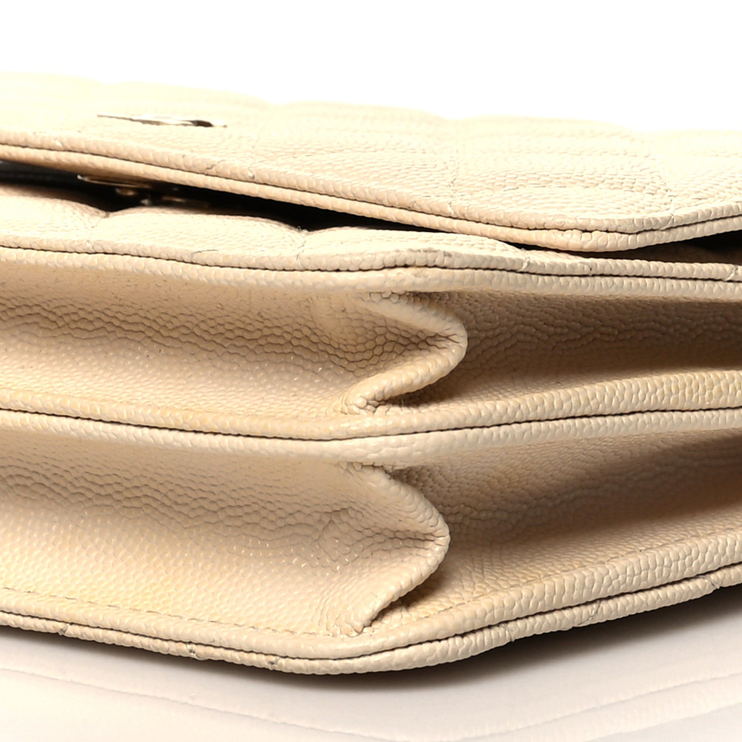 Caviar Quilted Square Wallet On Chain WOC White