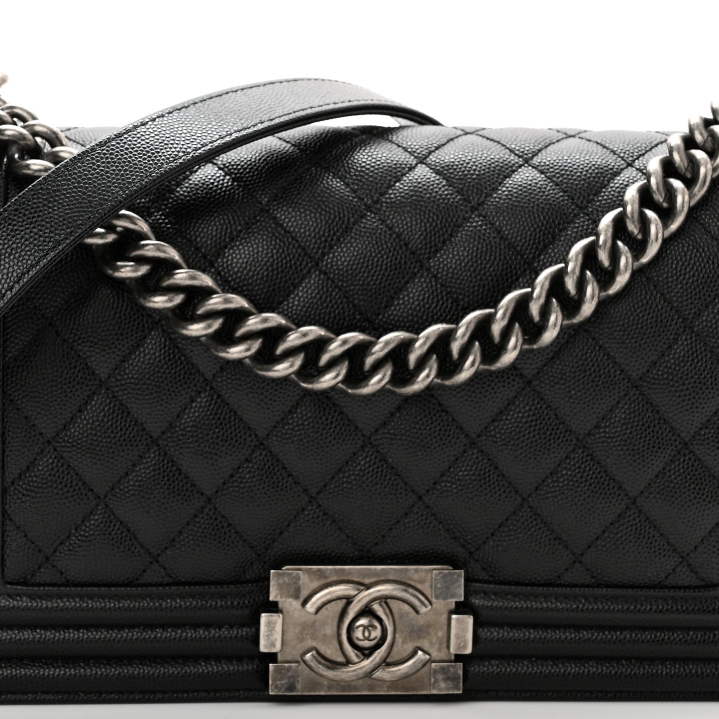 Caviar Quilted Medium Boy Flap Black