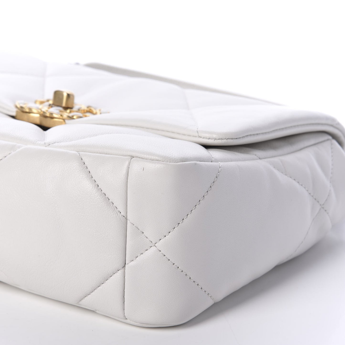 Goatskin Quilted Medium 19 Flap White