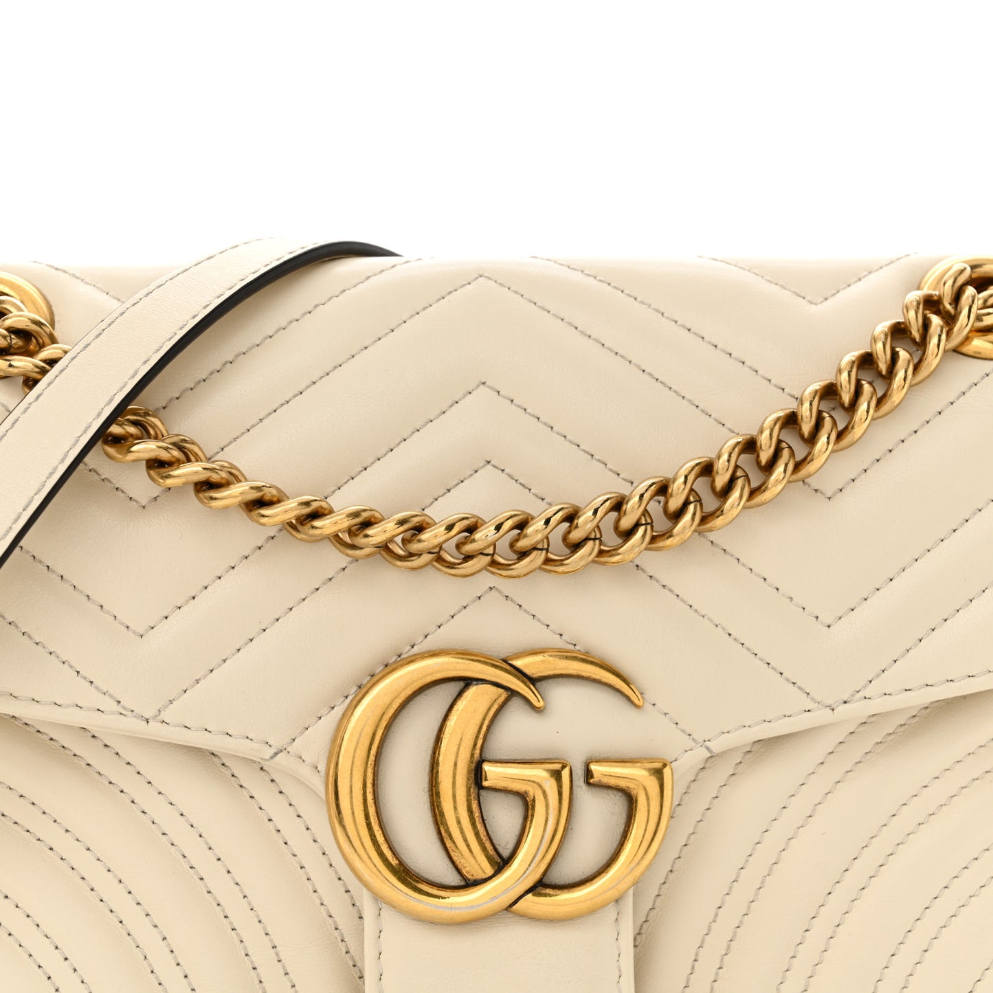Calfskin Matelasse Medium GG Marmont Shoulder Bag White