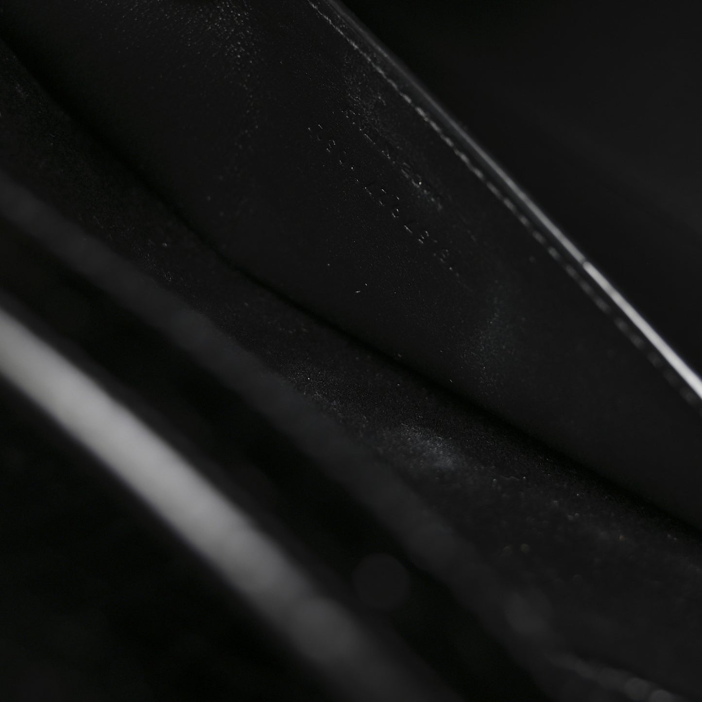 Shiny Calfskin Crocodile Embossed Manhattan Baguette Black