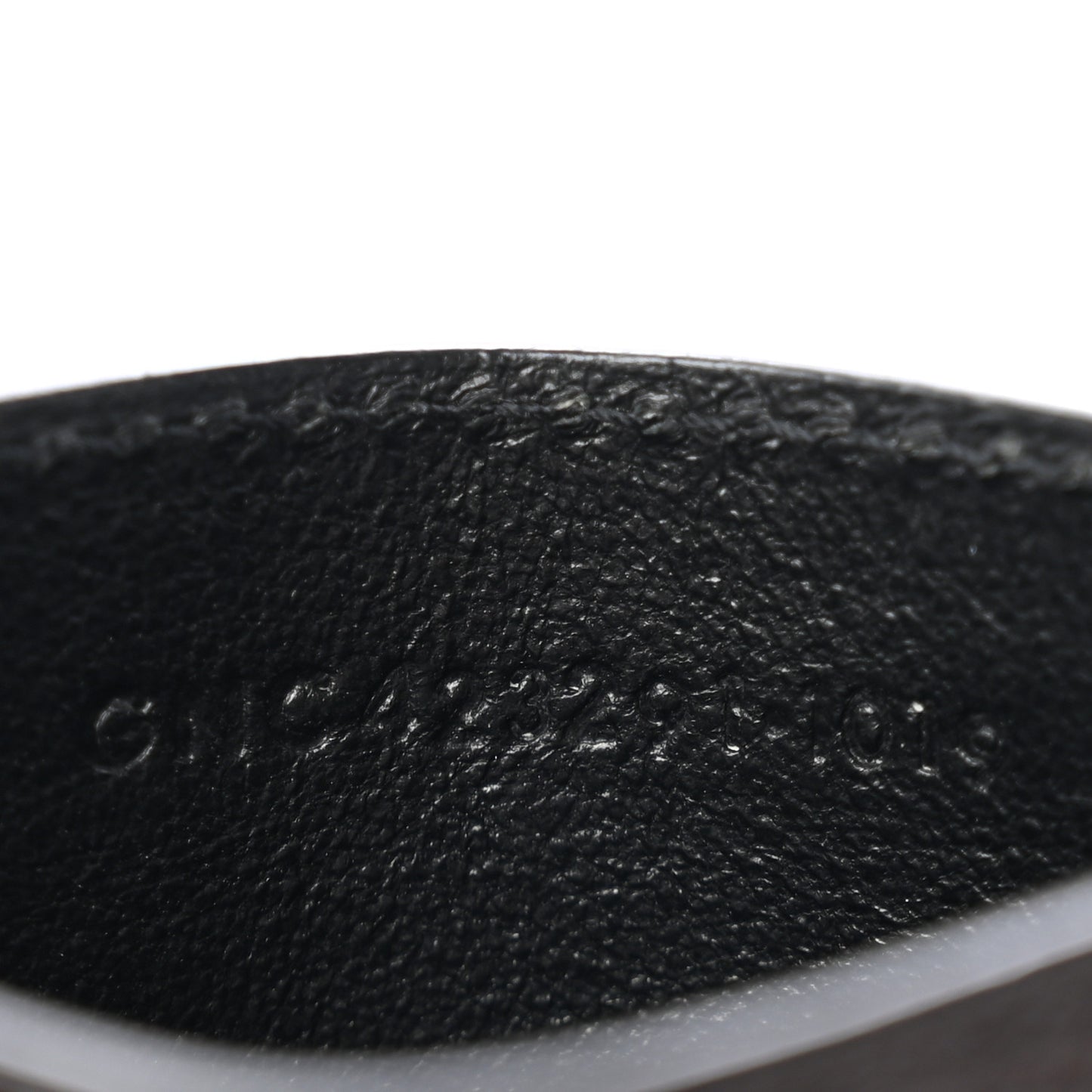 Grain De Poudre Matelasse Chevron Monogram Credit Card Case Black
