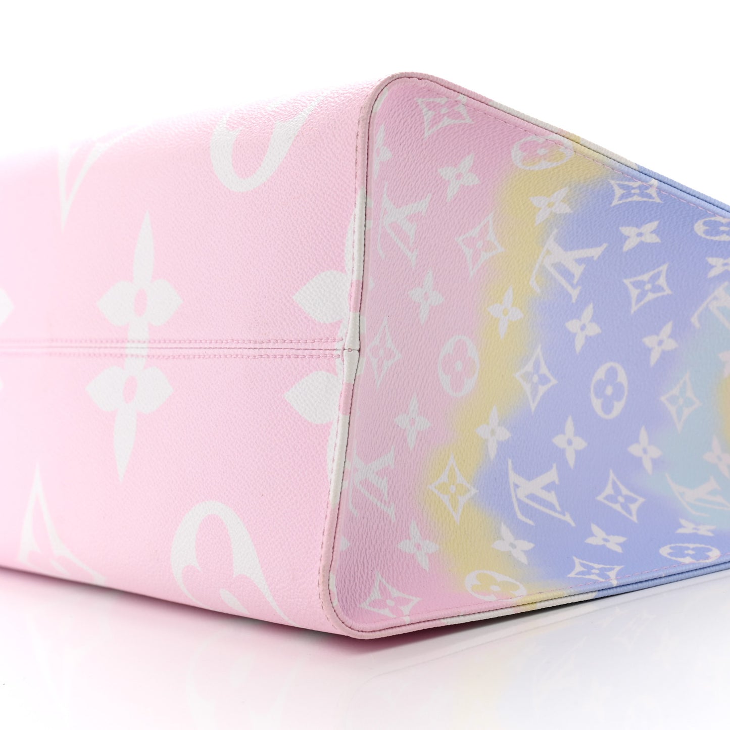 Monogram Escale Onthego GM Pastel