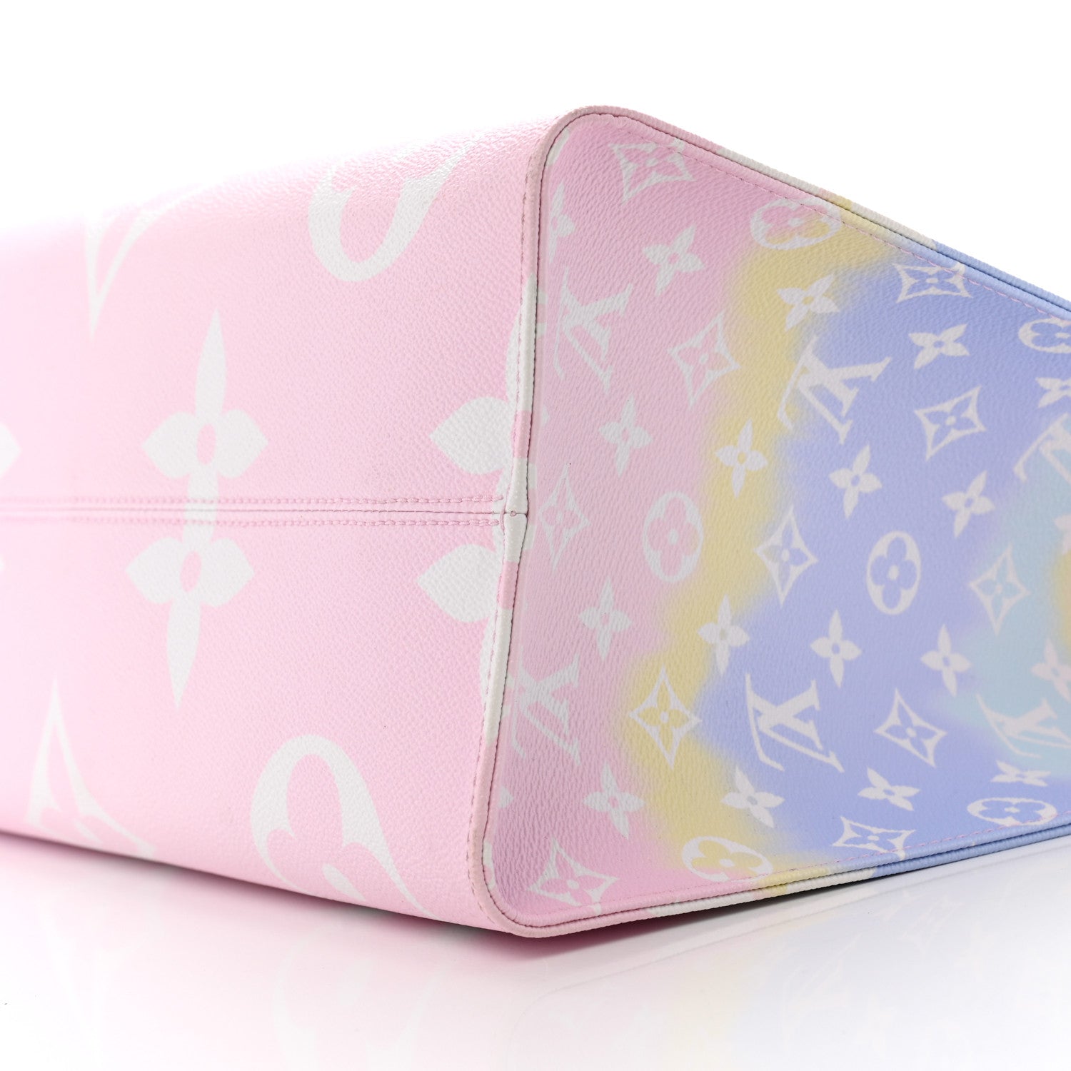 Louis Vuitton Monogram Escale Onthego GM Pastel 10 of 11