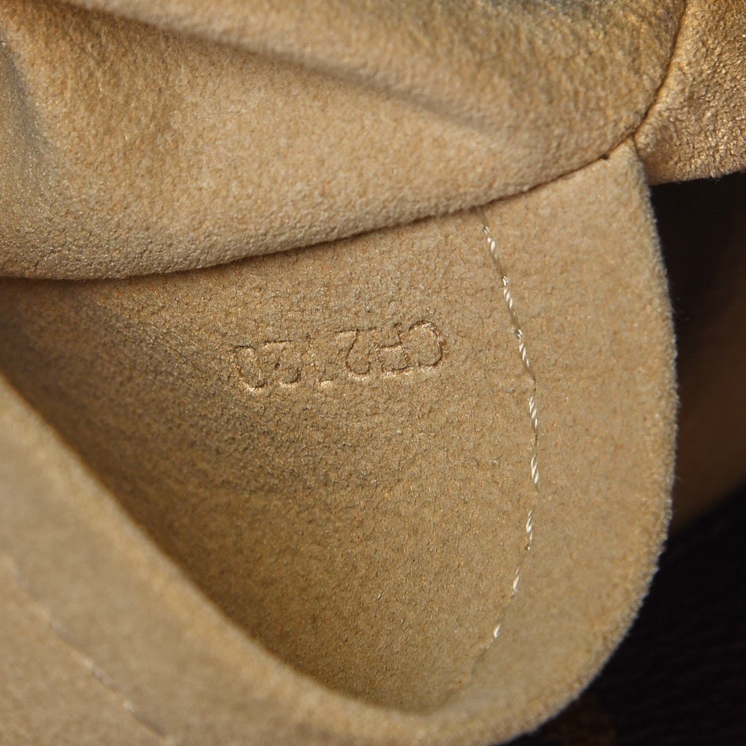 Louis Vuitton Monogram Artsy MM 7 of 9
