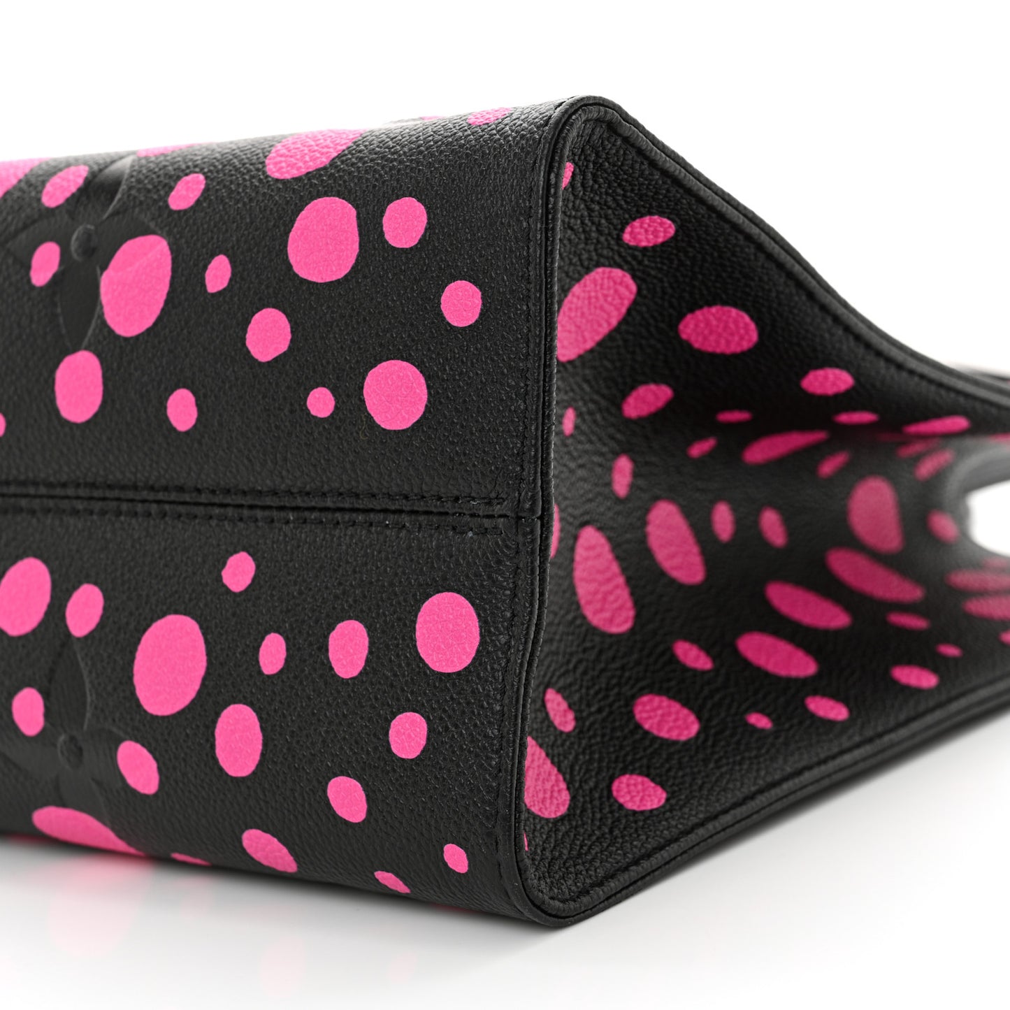 LV X YK Empreinte Monogram Giant Onthego MM Black Fuchsia