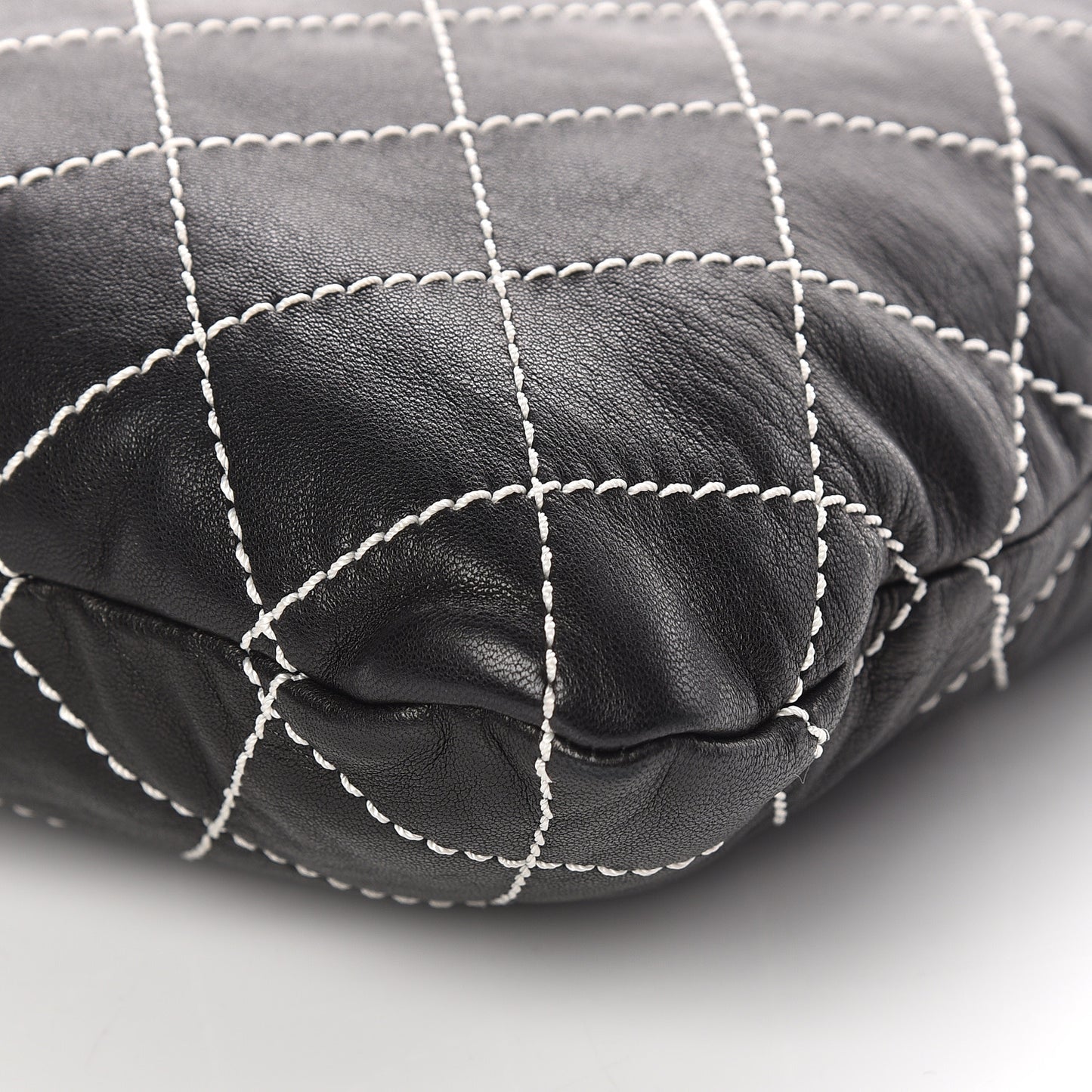Lambskin Contrast Stitch Shoulder Bag Black