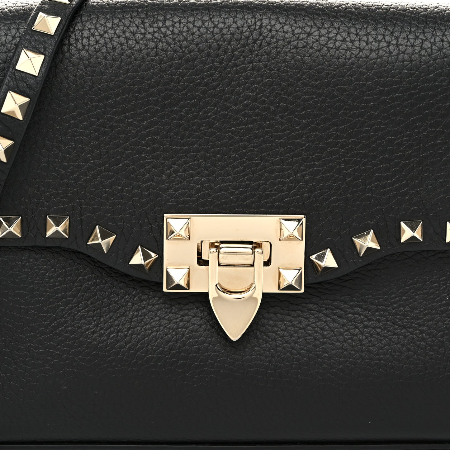 Pebbled Calfskin Medium Rockstud Flip Lock Crossbody Bag Black