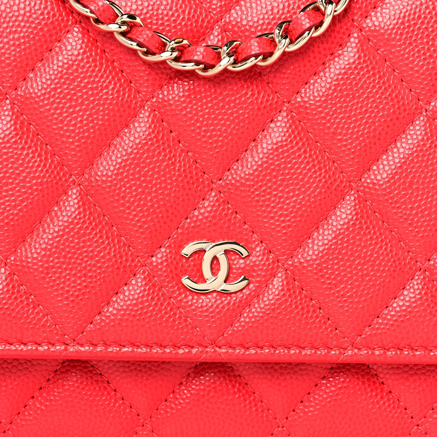 Caviar Quilted Wallet On Chain WOC Red