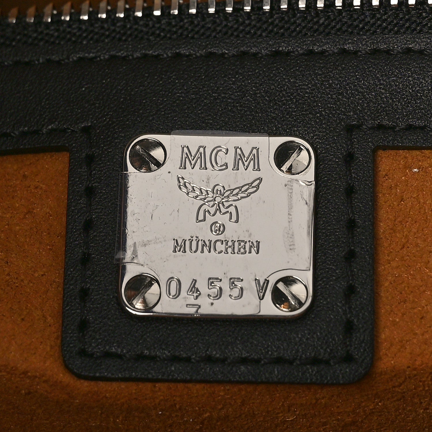 MCM Visetos Large Munchen Tote Black 7 of 9