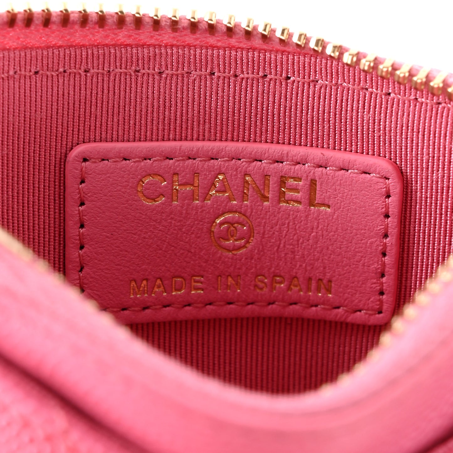 Caviar Quilted CC Zip Card Holder Pink