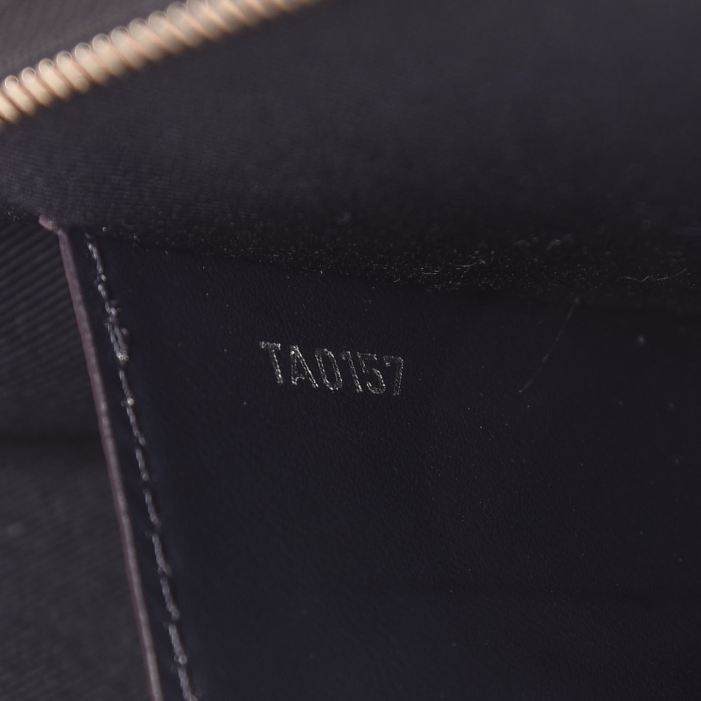 Savane Monogram Chapman Pochette Voyage GM Dune