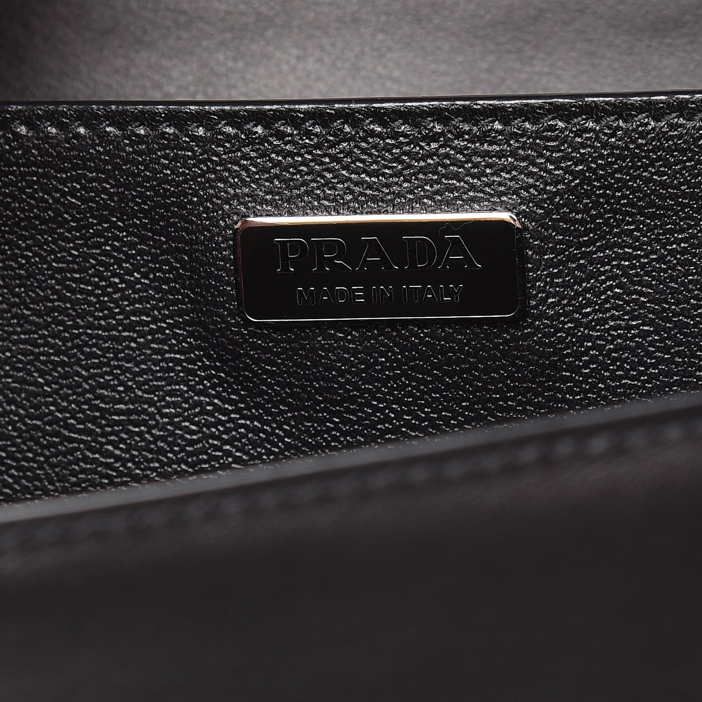City Calf Saffiano Cahier Bag Black