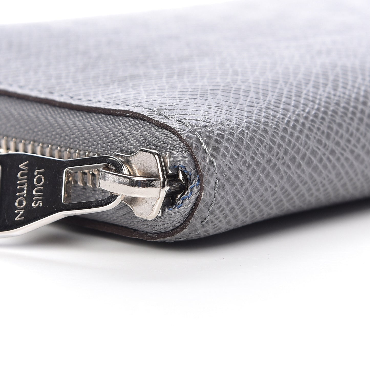 Taiga Vertical Zippy Wallet Glacier