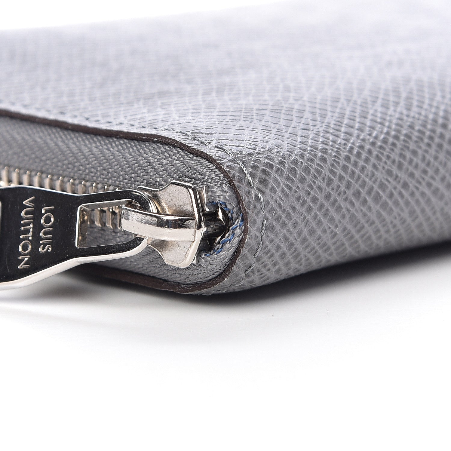 Louis Vuitton Taiga Vertical Zippy Wallet Glacier 11 of 12