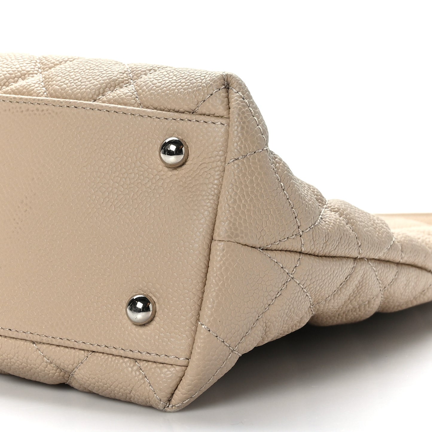 Caviar Quilted Easy Zip Tote Beige Clair