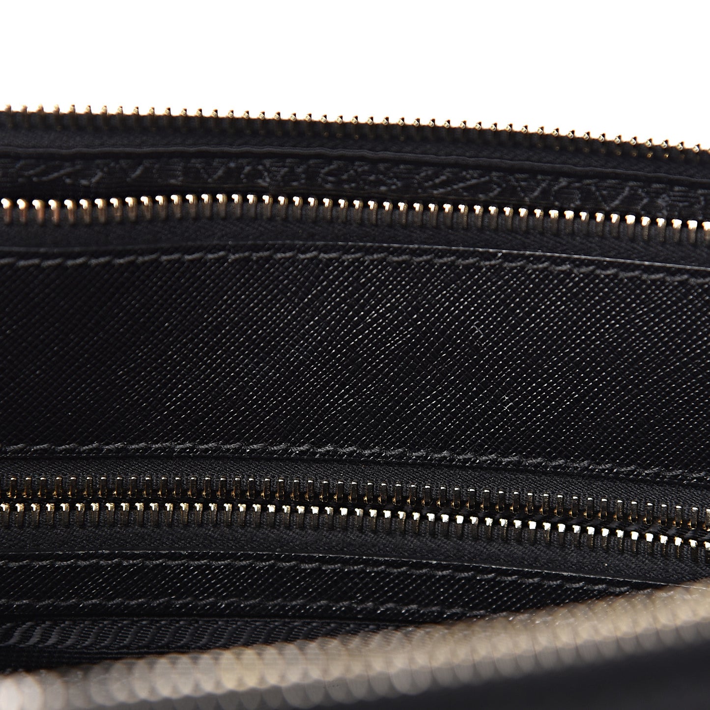 Saffiano Medium Galleria Double Zip Tote Black