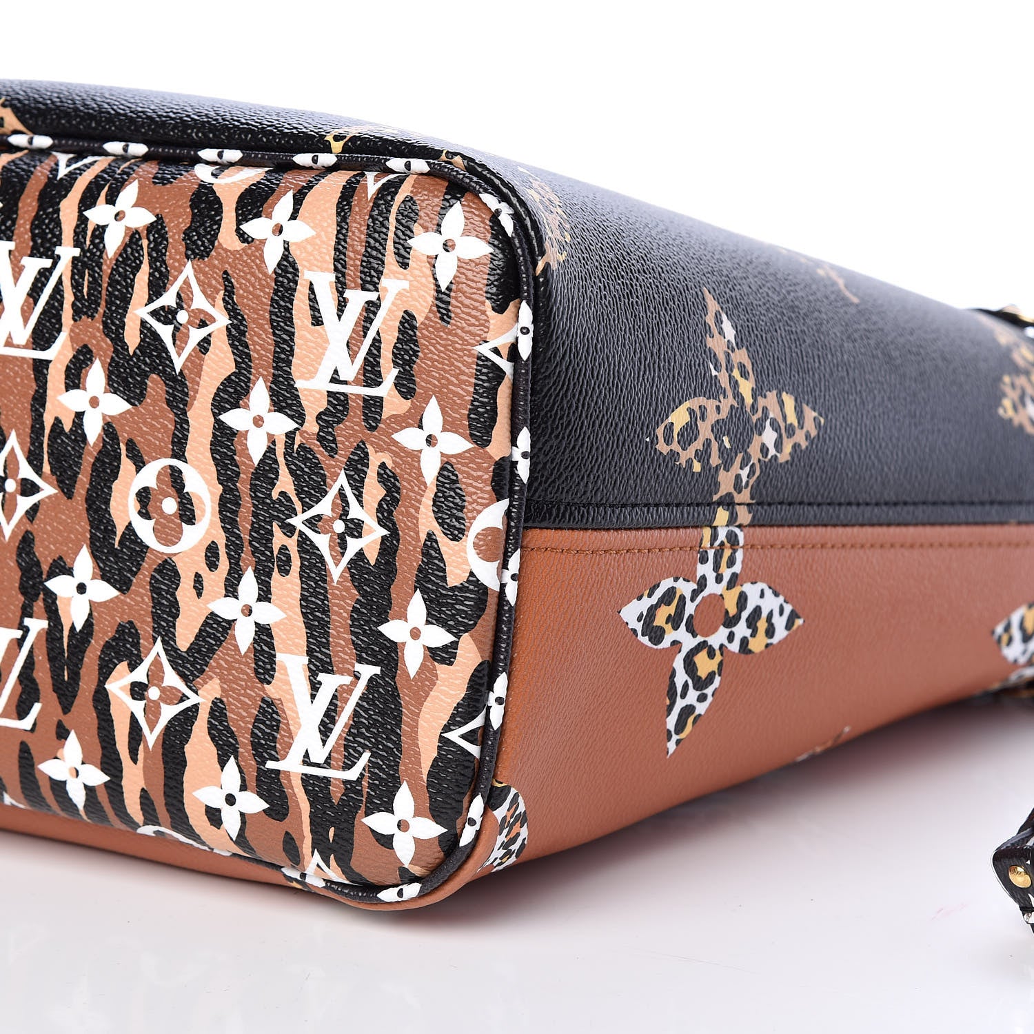 Louis Vuitton Monogram Giant Jungle Neverfull MM Black 7 of 10