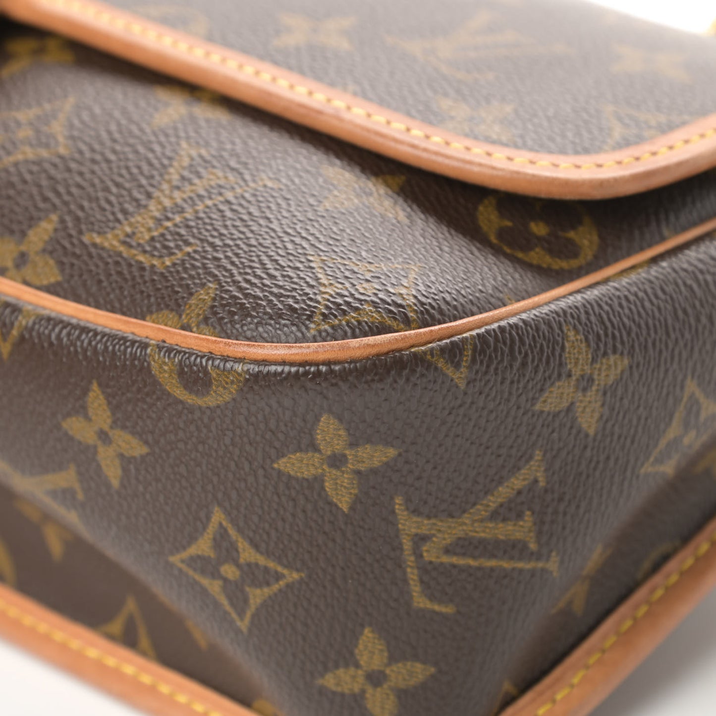 Monogram Sologne