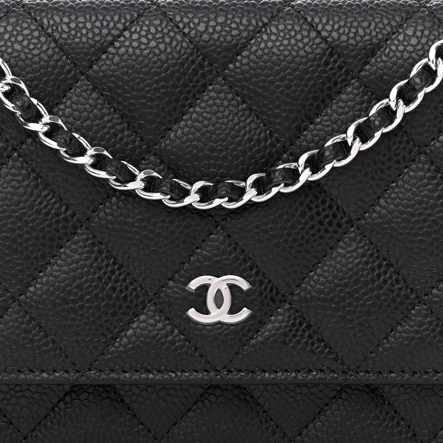 Caviar Quilted Wallet on Chain WOC Black