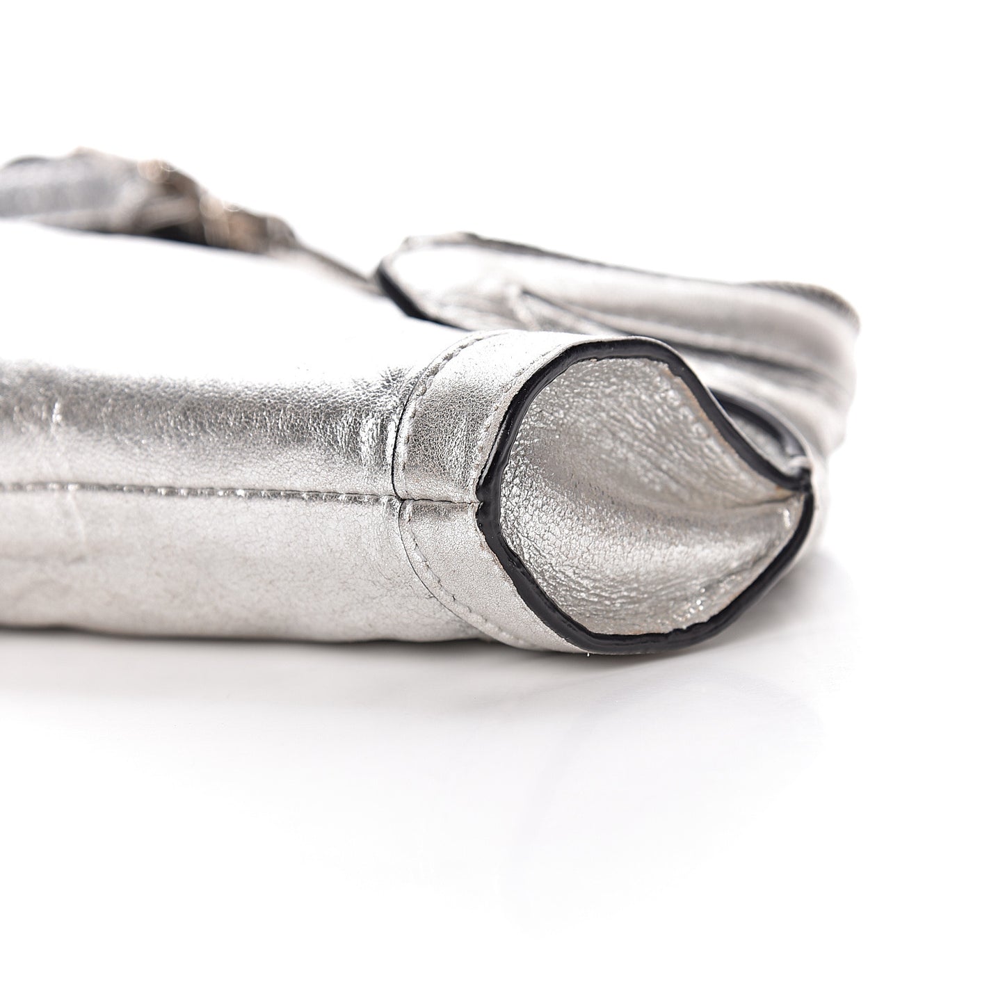Metallic Lambskin De Manta Clutch Silver