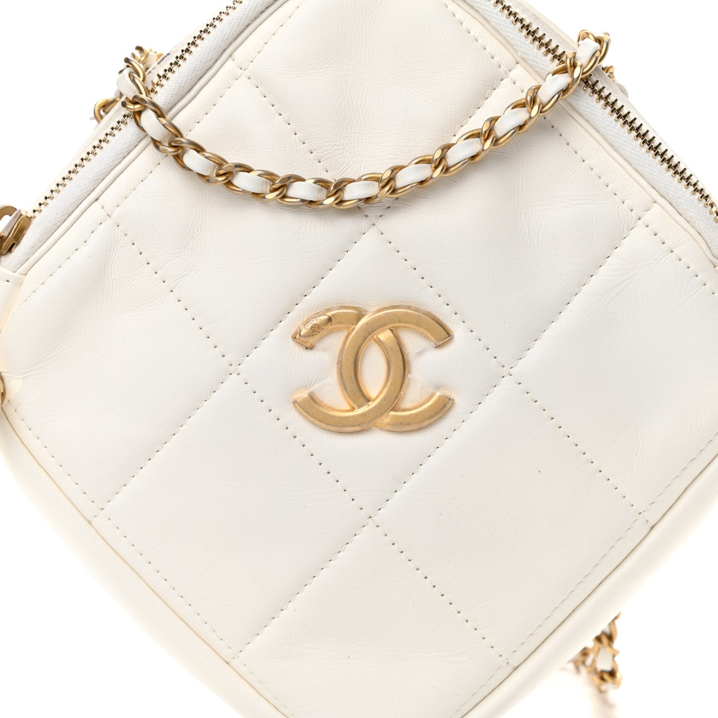 Lambskin Quilted Diamond Clutch With Chain White