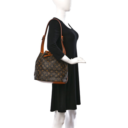 Louis Vuitton Monogram Petit Noe 2 of 17