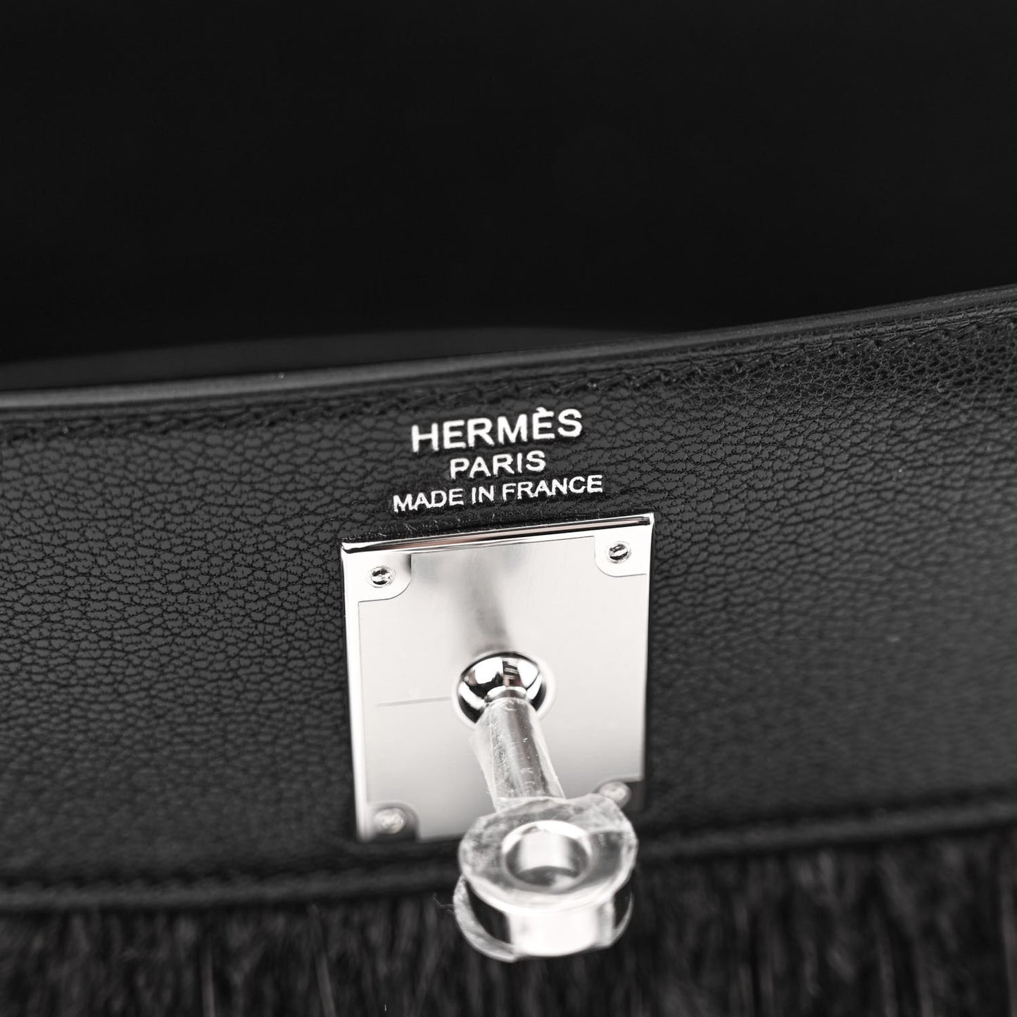Chevre Chamkila Ostrich Feather Kelly Elan Folie Black