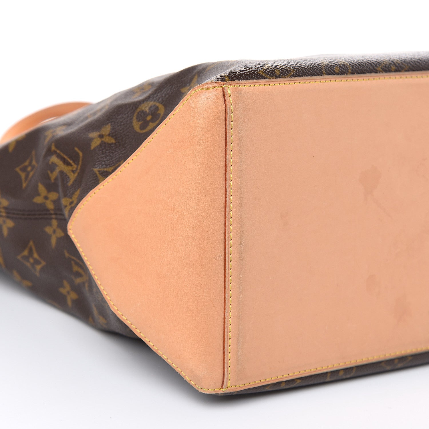 Louis Vuitton Monogram Cabas Mezzo 8 of 17