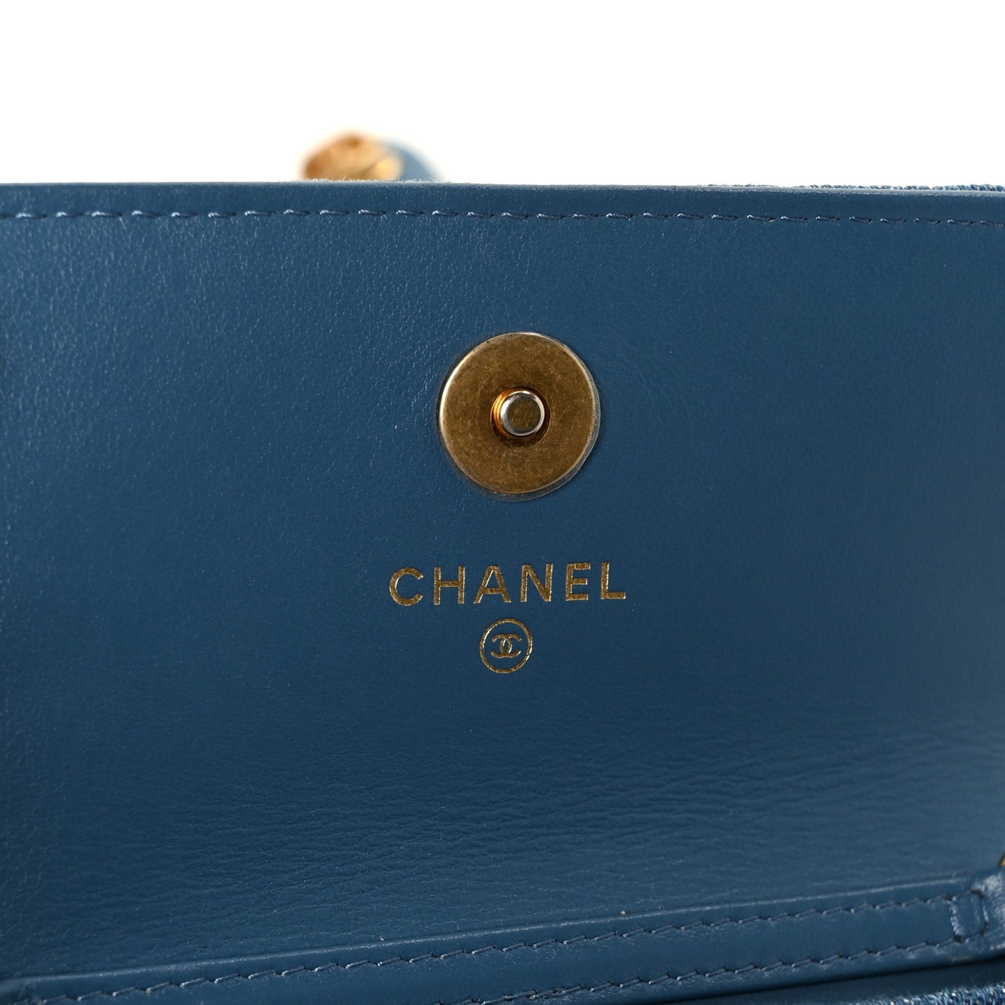 Denim Quilted CC Pearl Crush Clutch With Chain Blue