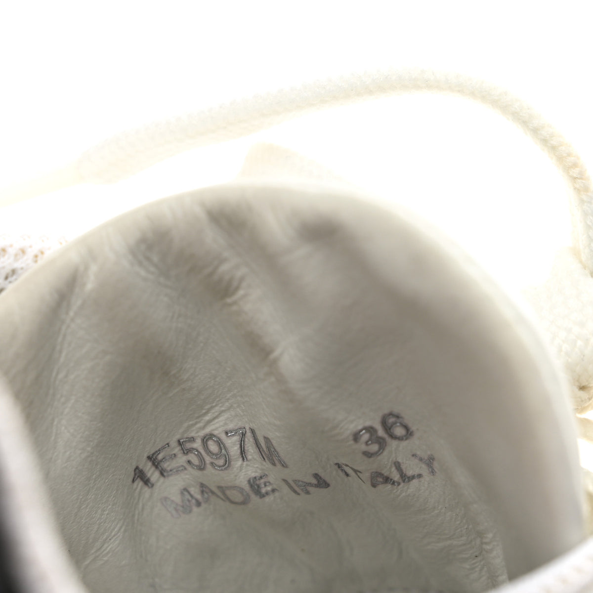 Vitello Soft Logo Sneakers 36 White