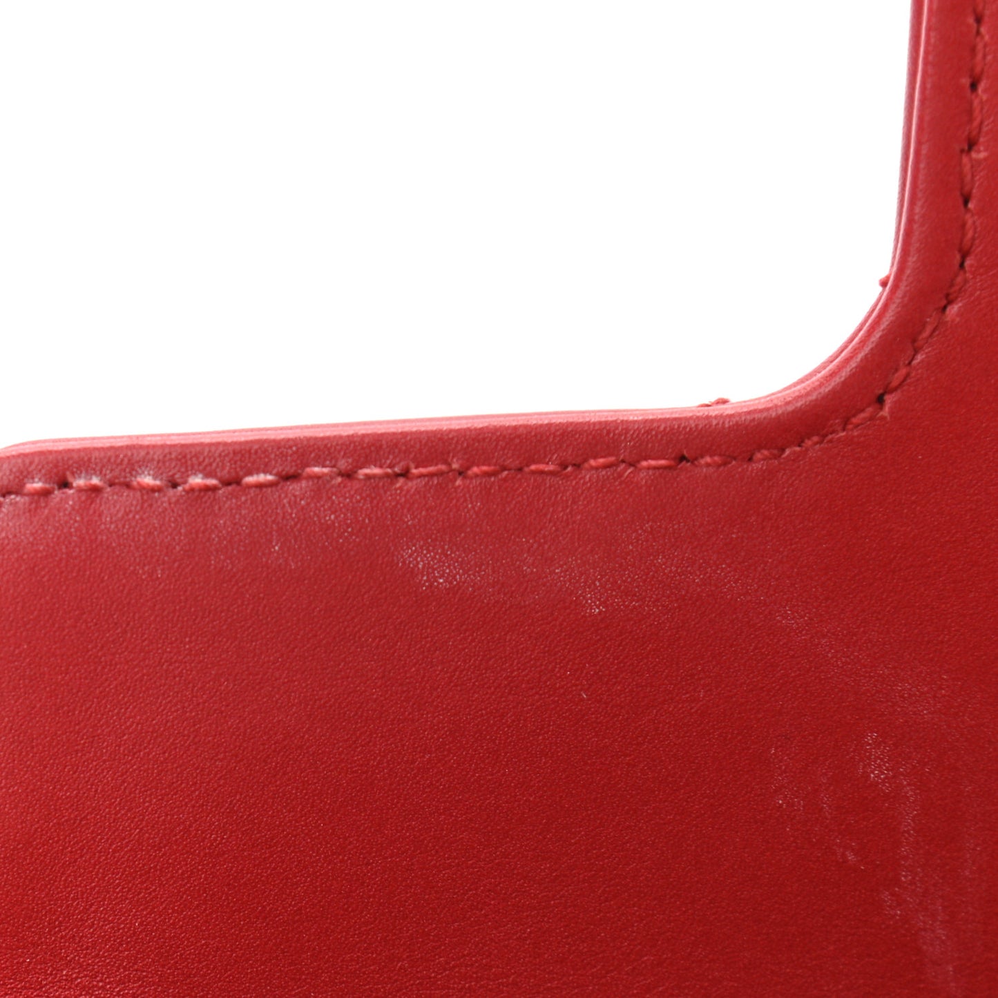 Calfskin Matelasse Super Mini GG Marmont Shoulder Bag Hibiscus Red