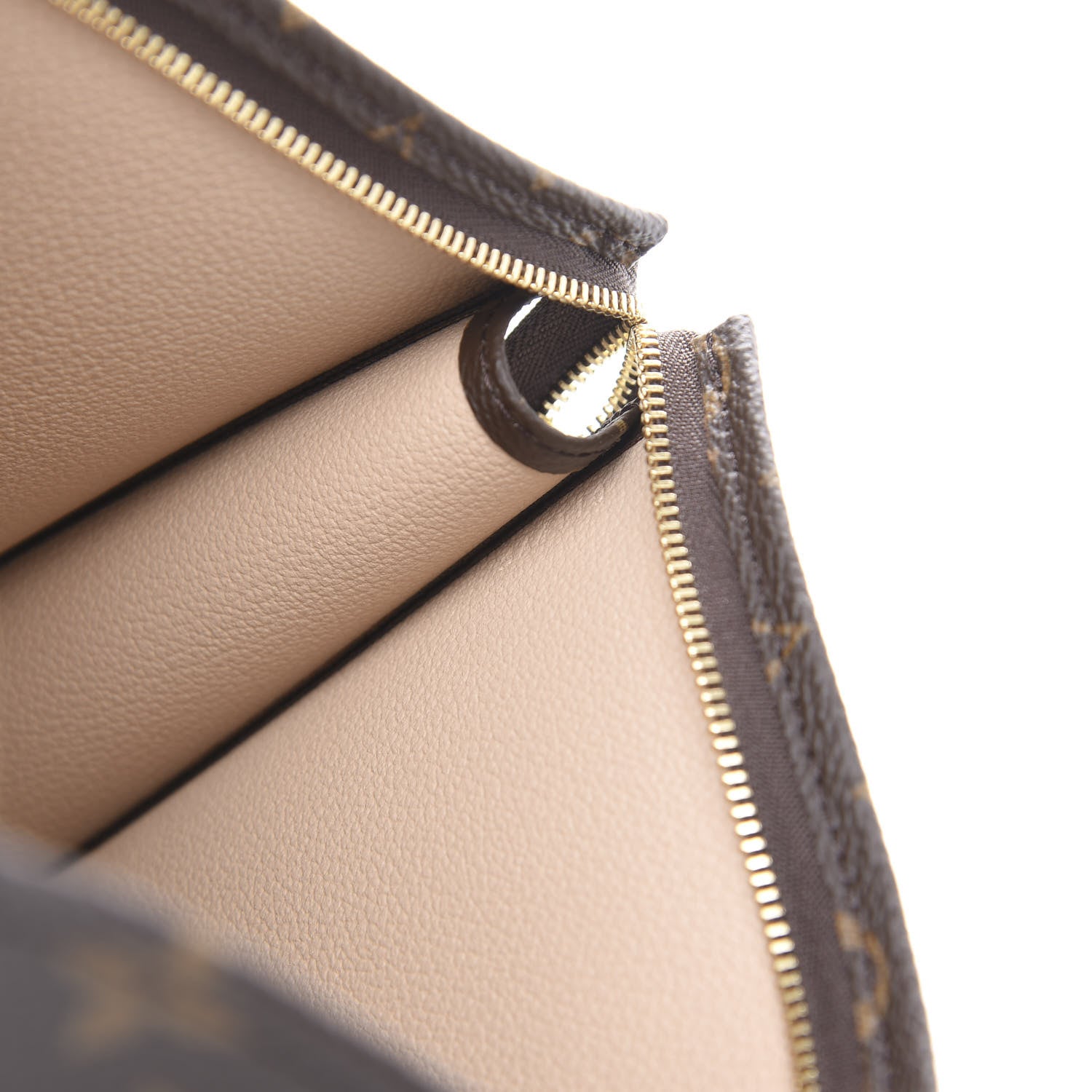 Louis Vuitton Monogram Toiletry Pouch 26 5 of 8