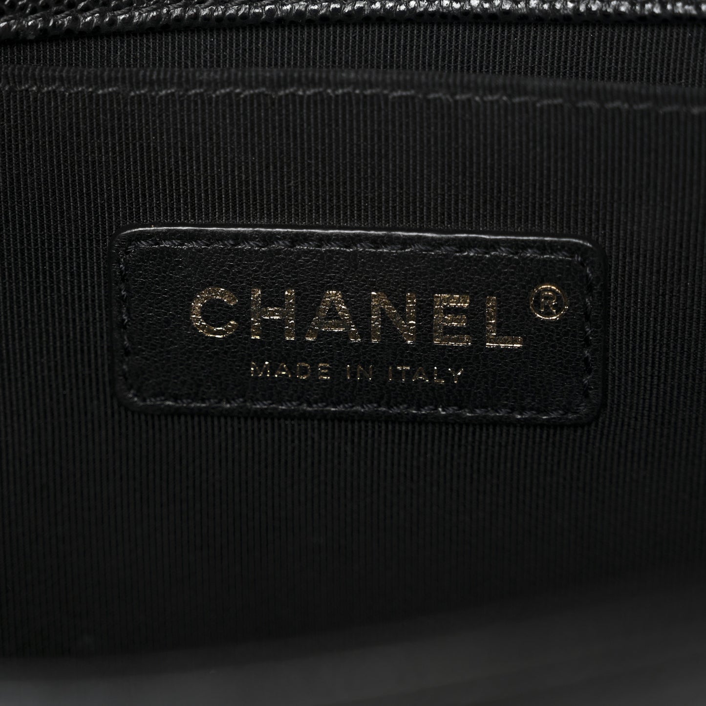 Caviar Quilted Medium Boy Flap Black