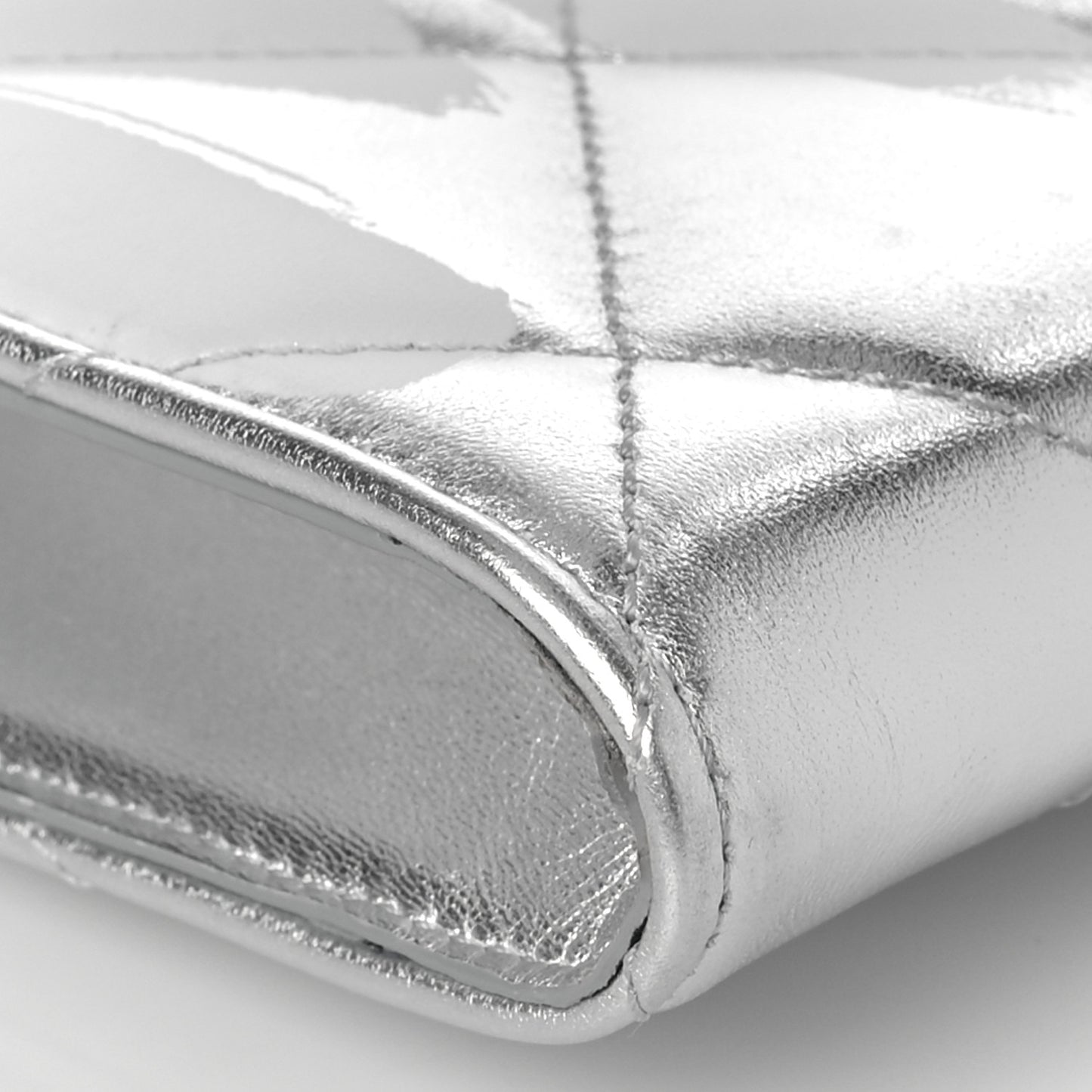 Metallic Calfskin Quilted Four Ring Knuckle Flat Clutch Silver