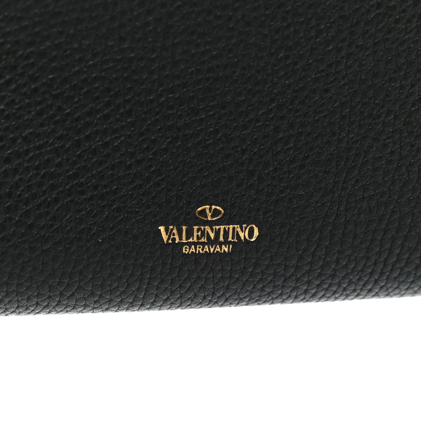 Pebbled Calfskin Rockstud Flip Lock Wallet On Chain Black