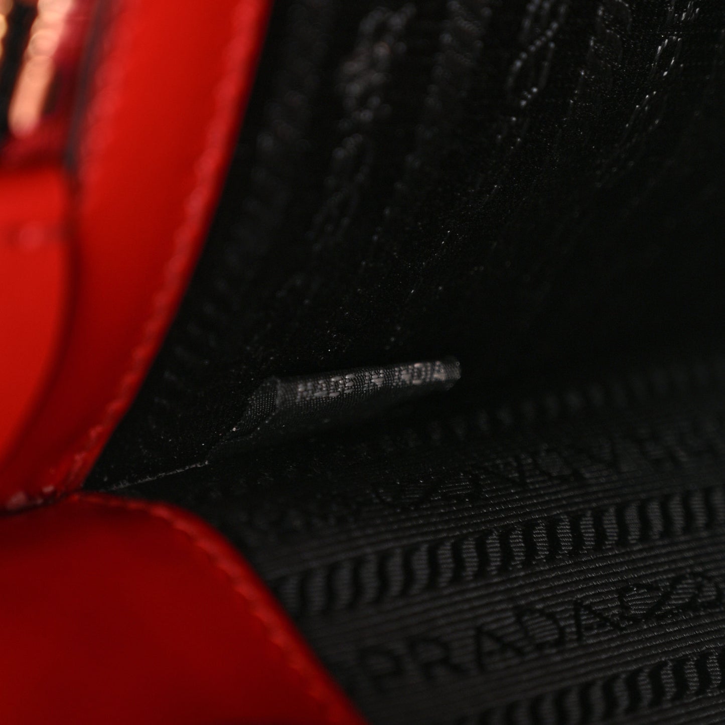 Saffiano Soft Calfskin Large Tote Fuoco