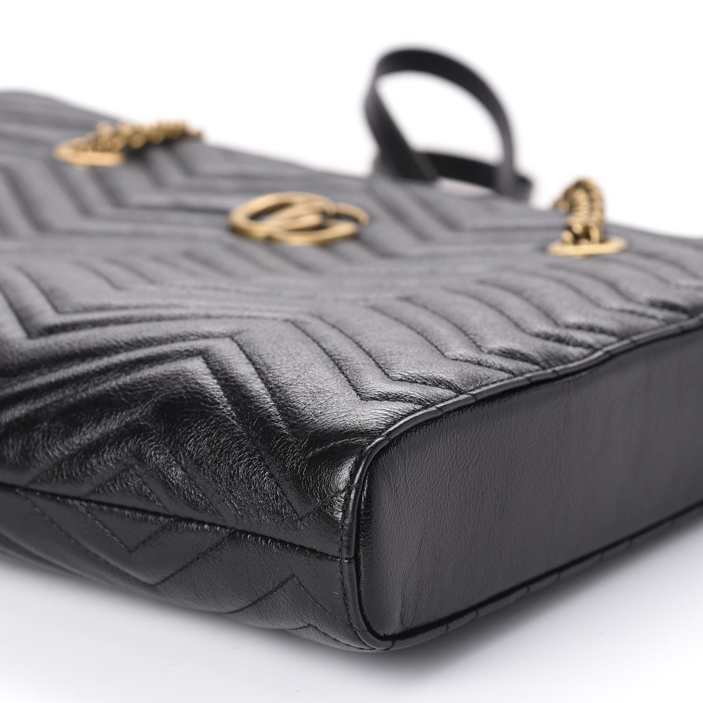 Vintage Calfskin Matelasse Medium GG Marmont Slim Tote Black