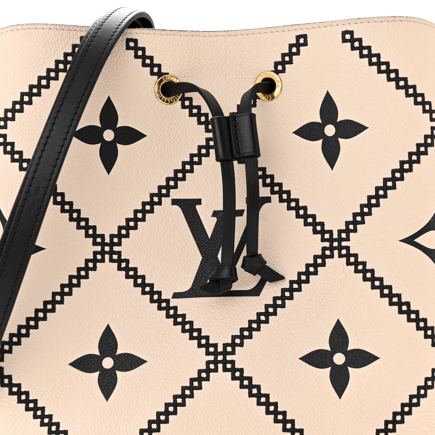 Louis Vuitton Empreinte Monogram Giant Broderies Neonoe MM Cream Black 7 of 9
