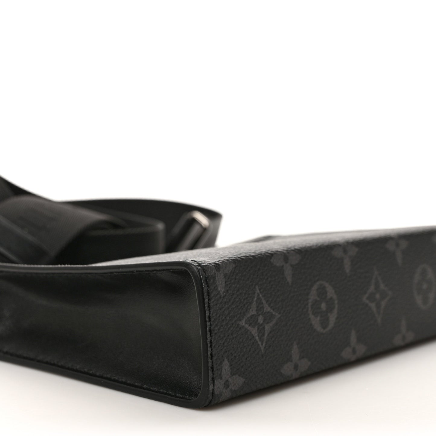 Reverse Monogram Eclipse Gaston Wearable Wallet
