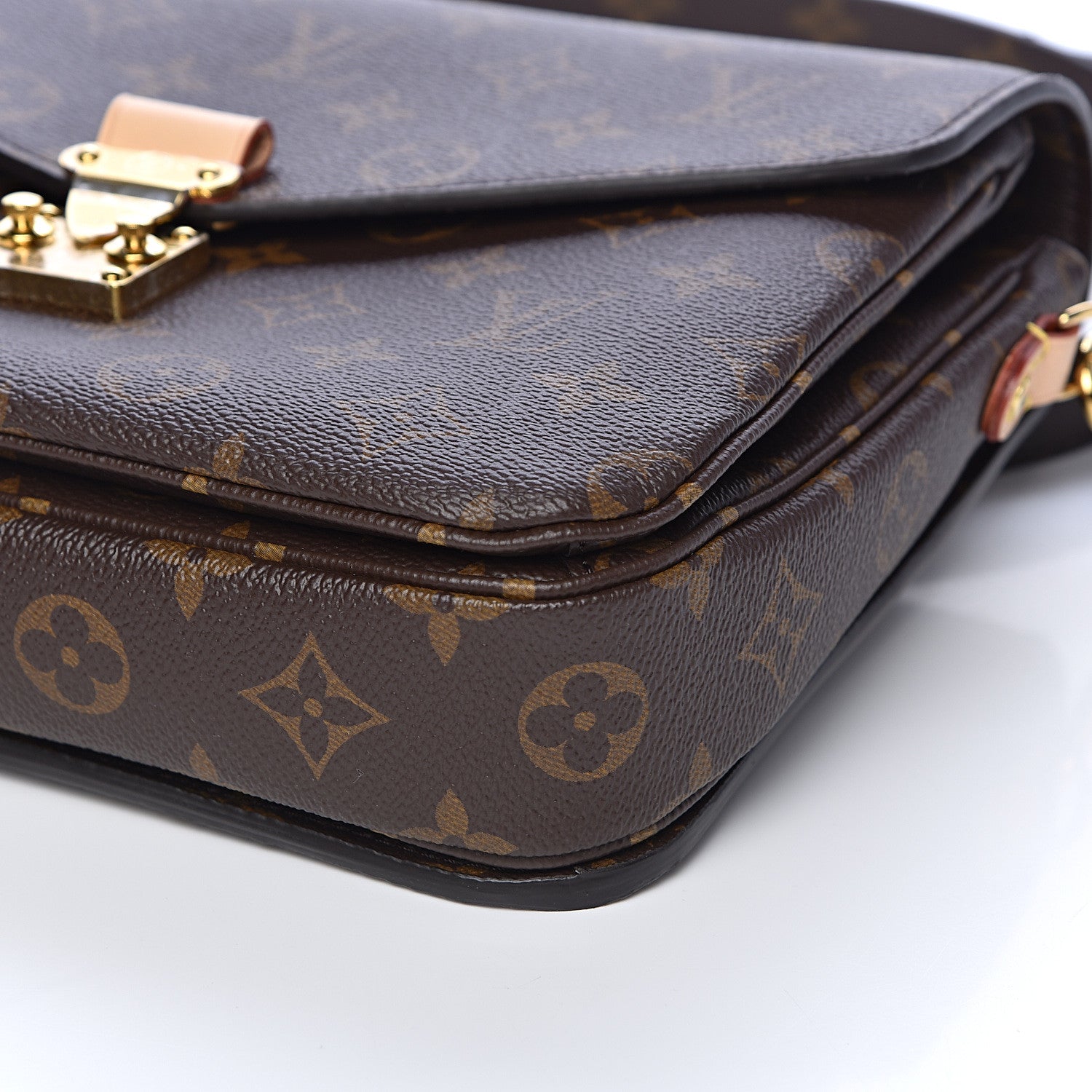 Louis Vuitton Monogram Pochette Metis 10 of 12